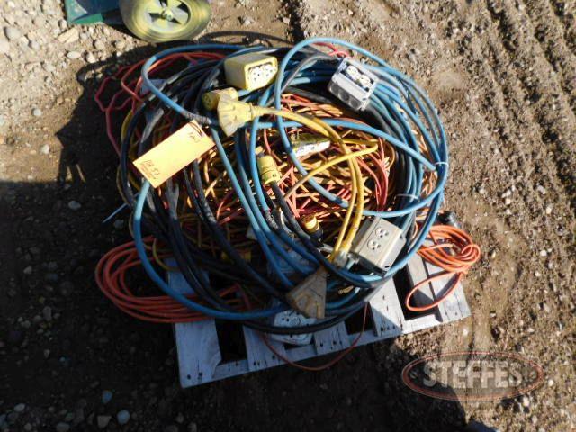 Pallet of extension cords - splitters, _2.jpg